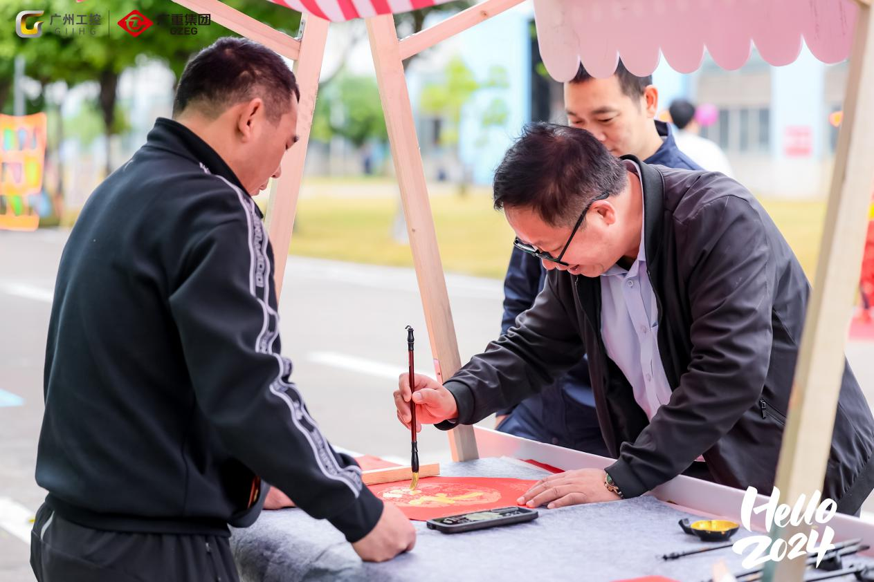 1708907405950658.png 1708907405950658.png